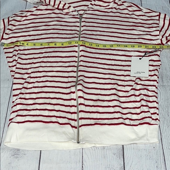 Soft & Comfy Hye Park & Lune Zippered Hooded Sweatshirt - Picture 11 of 12